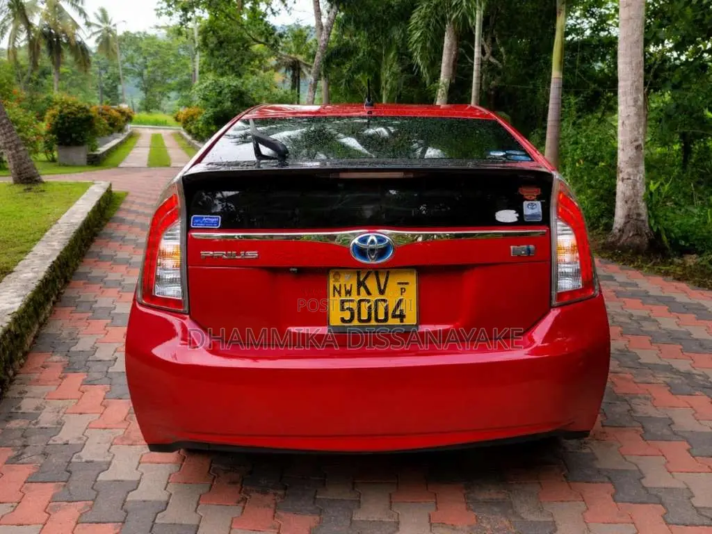 Toyota Prius 2012 Car (Used)