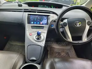 Toyota Prius 2012 Car (Used)