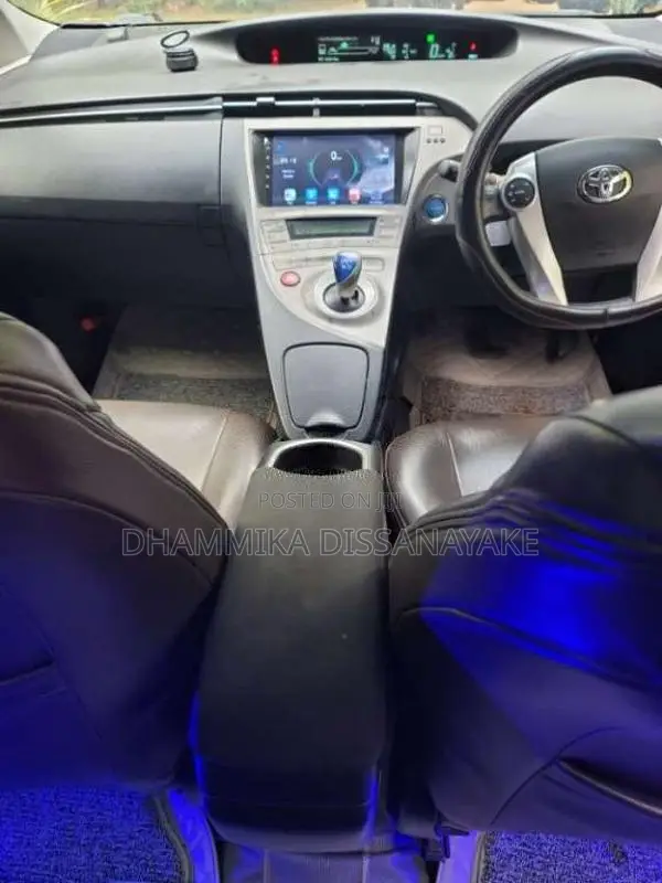 Toyota Prius 2012 Car (Used)