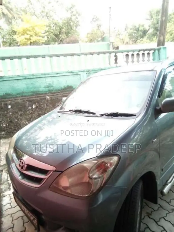 Toyota Avanza 2011 Car (Used)