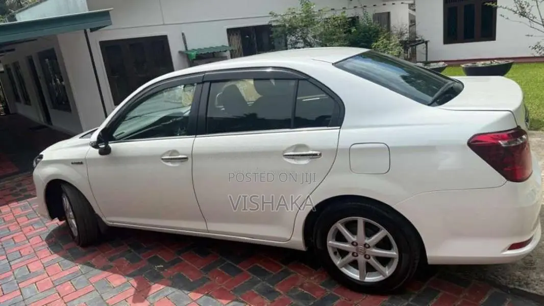 Toyota Axio G 2016 Car (Used)