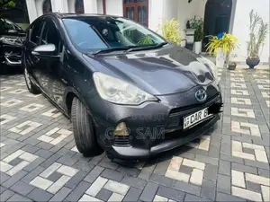 Toyota Aqua 2013 Car (Used)