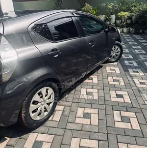 Toyota Aqua 2013 Car (Used)