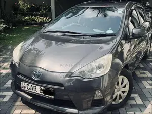 Toyota Aqua 2013 Car (Used)