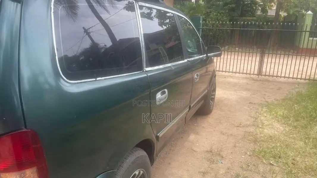 Hyundai Trajet GLS 2000 Car (Used)