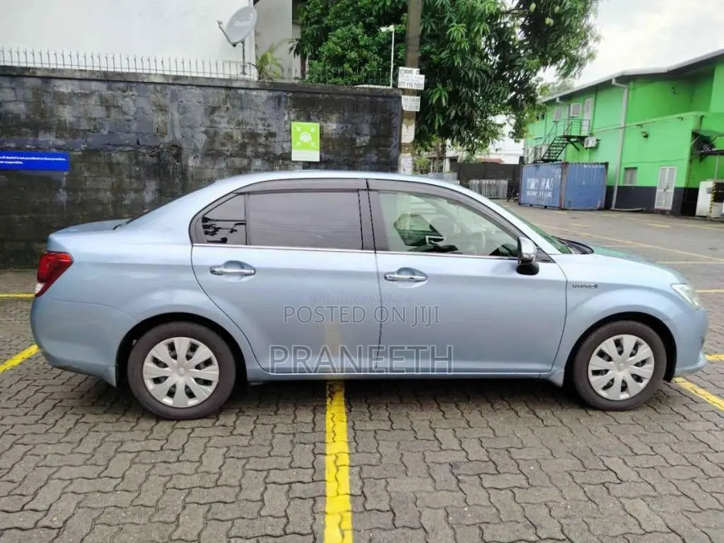 Toyota Axio 2014 Car (Used)
