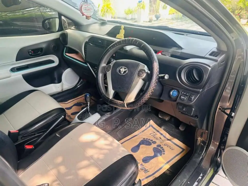 Toyota Aqua 2013 Car (Used)