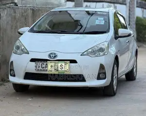 Toyota Aqua 2013 Car (Used)