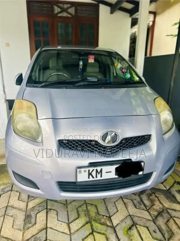 Toyota Vitz 2007 Car (Used)
