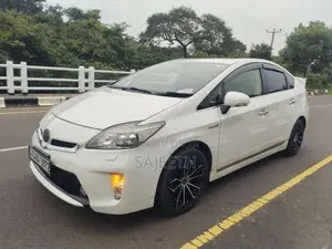 Toyota Prius G Touring 2014 Car (Used)