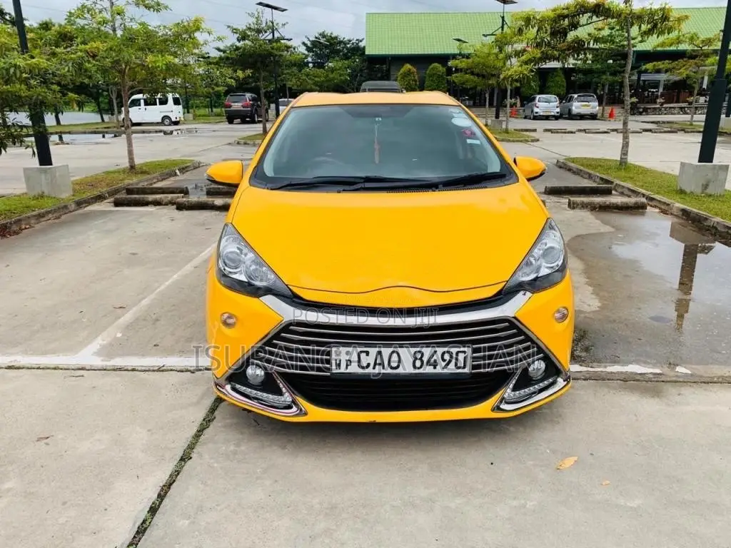 Toyota Aqua 2015 Car (Used)