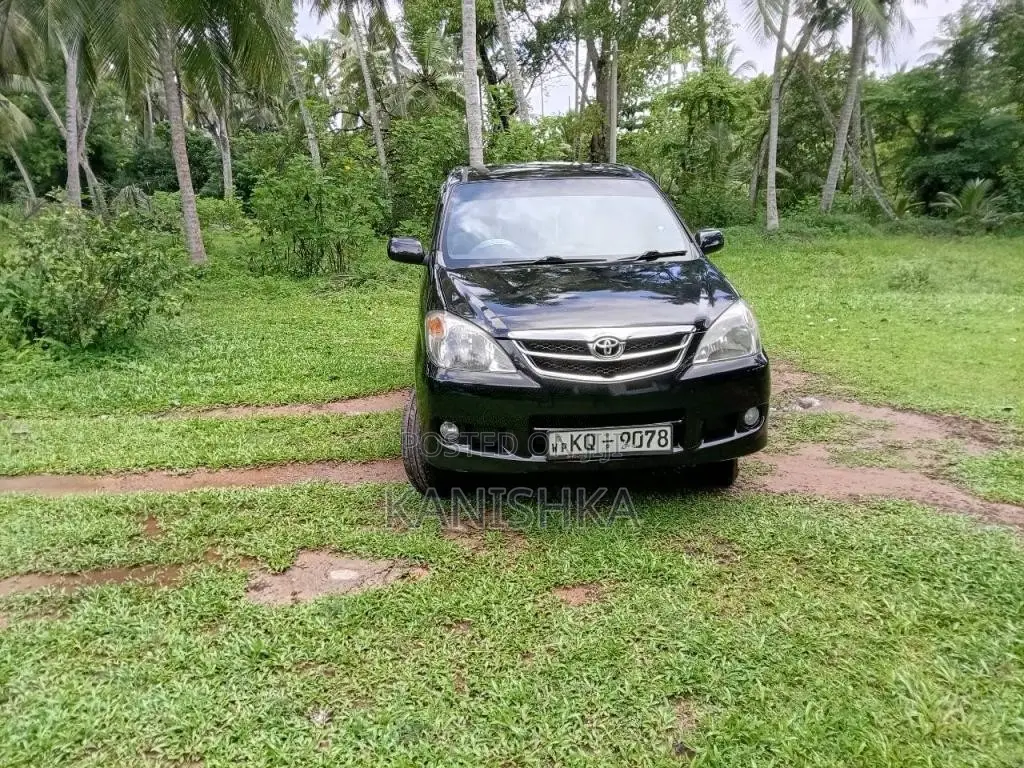 Toyota Avanza 2011 Car (Used)