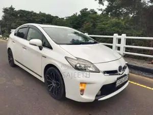 Toyota Prius G Touring 2014 Car (Used)