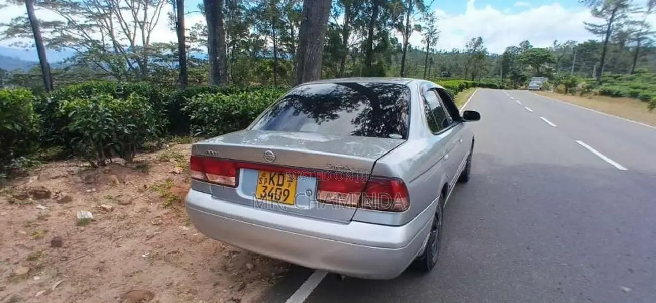 Nissan FB15 2005 Car (Used)