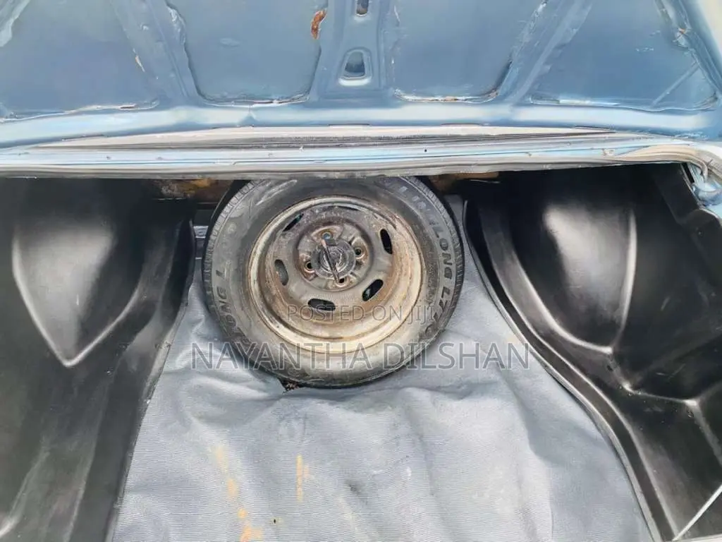 Mitsubishi Lancer Box 1980 Car (Used)