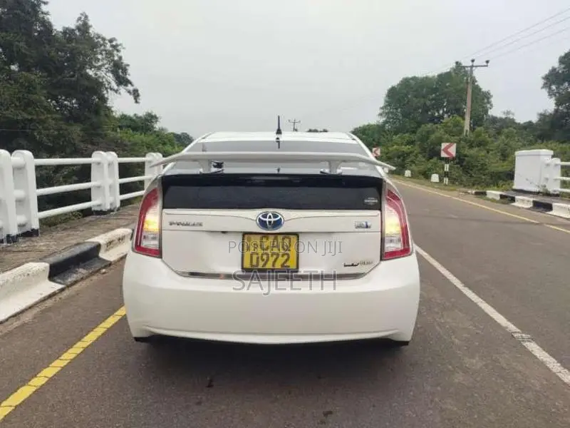 Toyota Prius G Touring 2014 Car (Used)