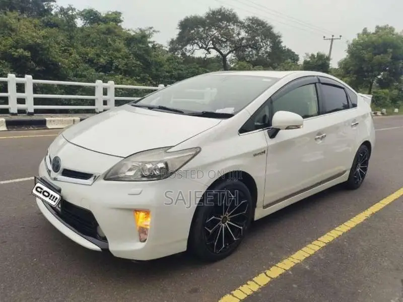 Toyota Prius G Touring 2014 Car (Used)
