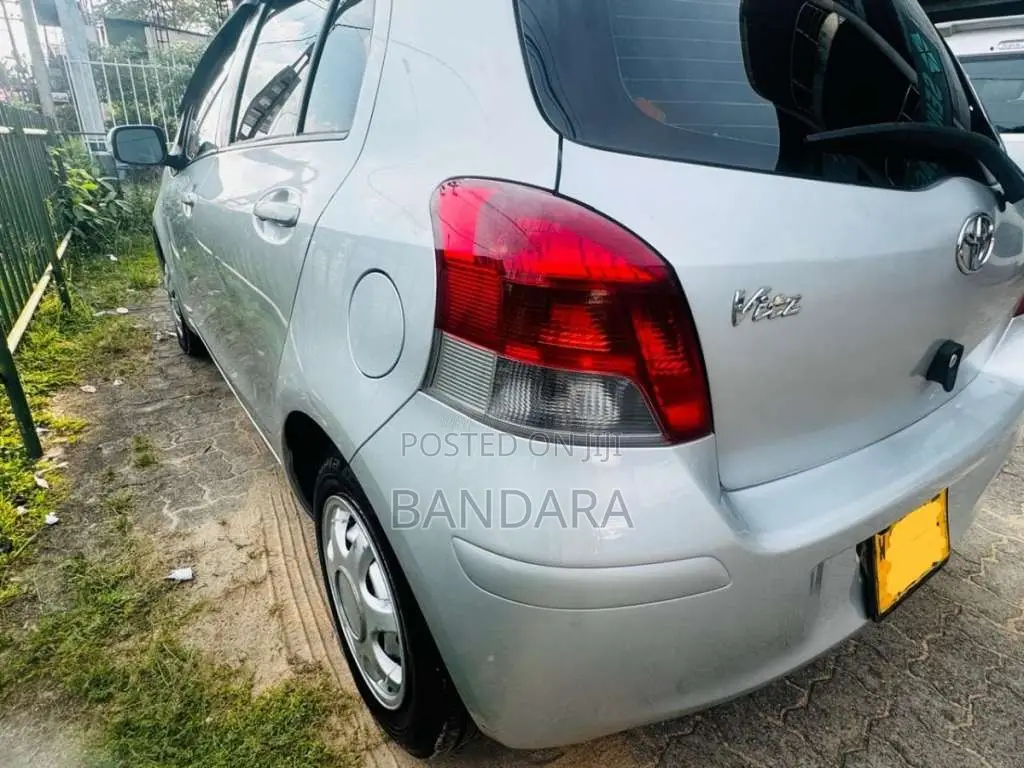 Toyota Vitz 2007 Car (Used)