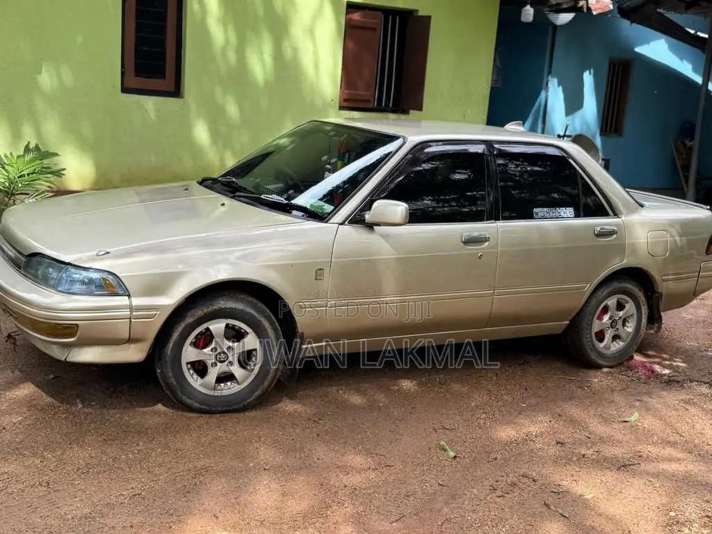 Toyota Carina 1990 Car (Used)