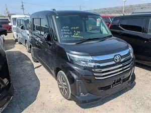 Toyota Roomy Custom G 2023 Car Unregistered (Recondition)