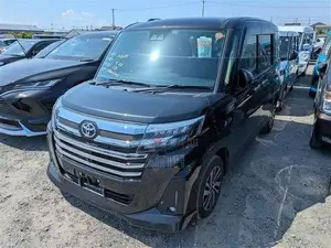 Toyota Roomy Custom G 2023 Car Unregistered (Recondition)