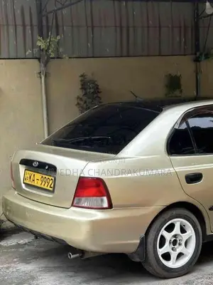 Hyundai Accent 2000 Car (Used)