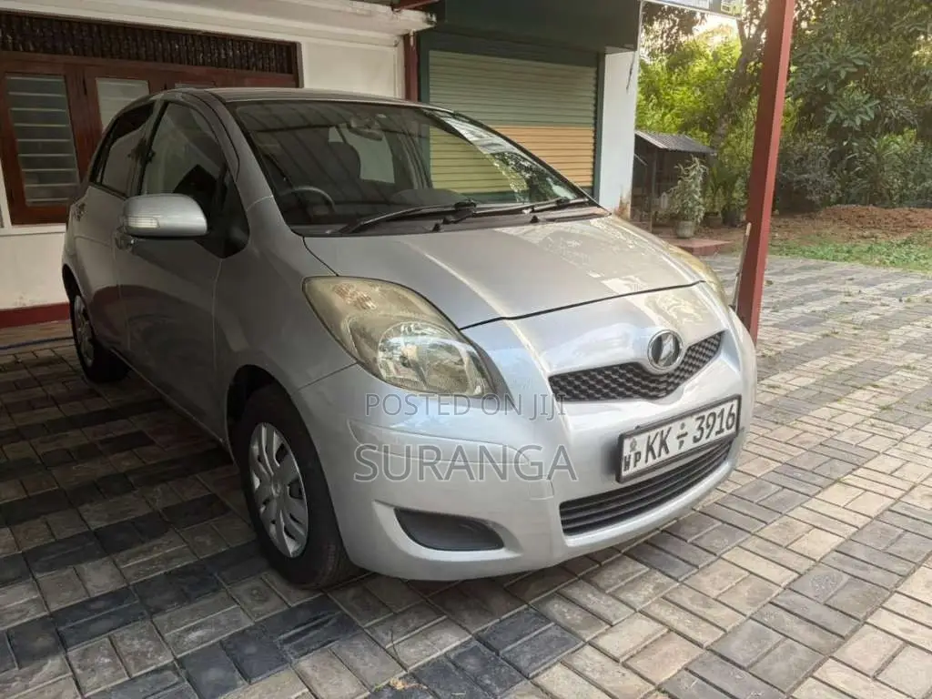 Toyota Vitz 2007 Car (Used)