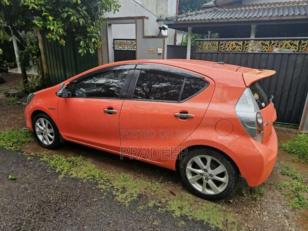 Toyota Aqua 2012 Car (Used)