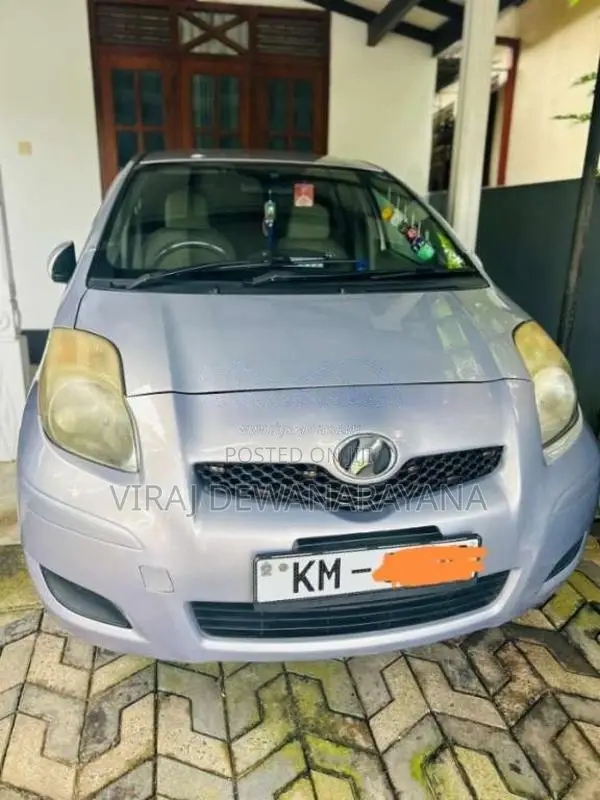 Toyota Vitz 2007 Car (Used)