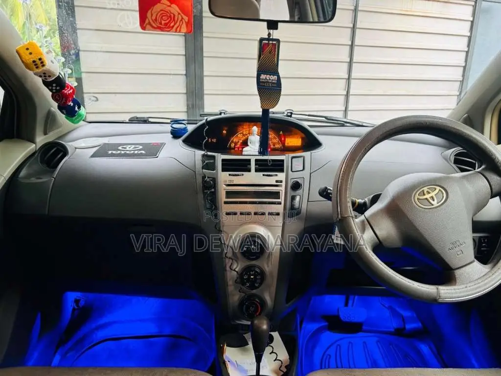 Toyota Vitz 2007 Car (Used)