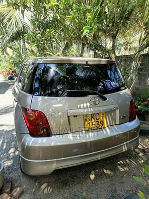 Toyota Ist 2002 Car (Used)