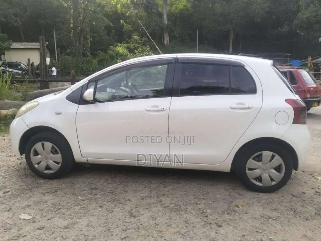 Toyota Vitz 2007 Car (Used)