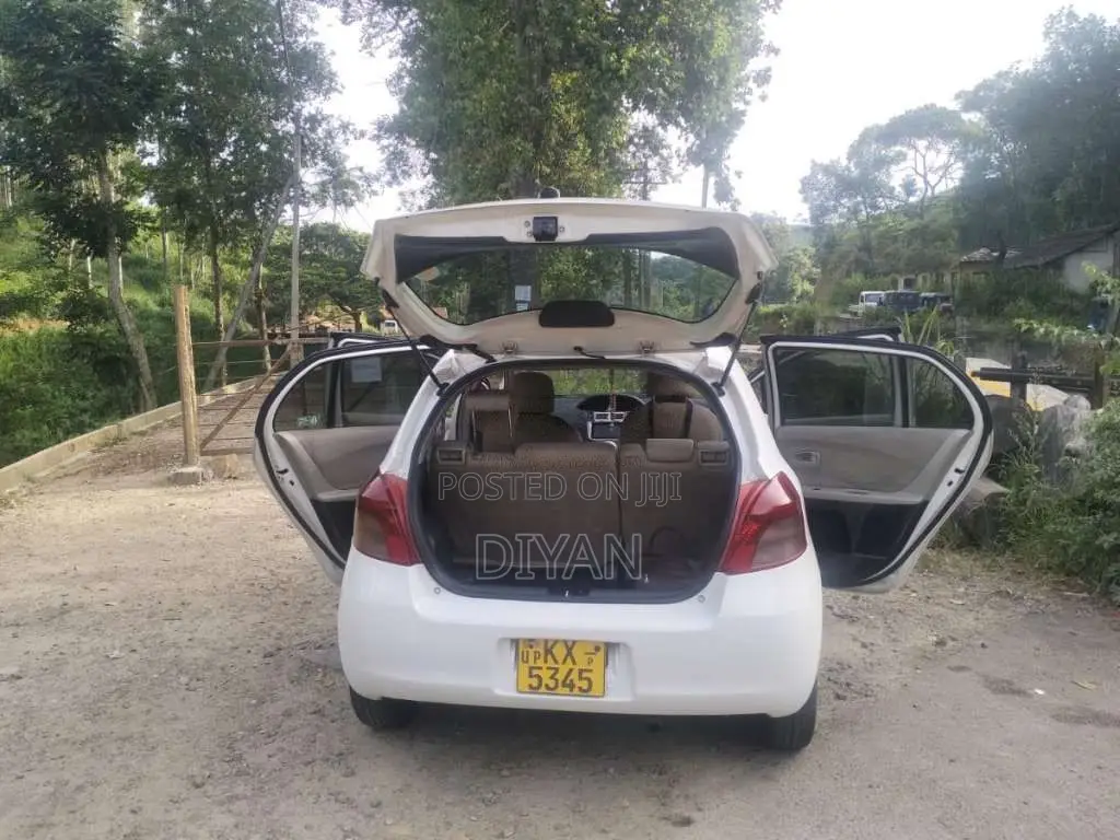 Toyota Vitz 2007 Car (Used)