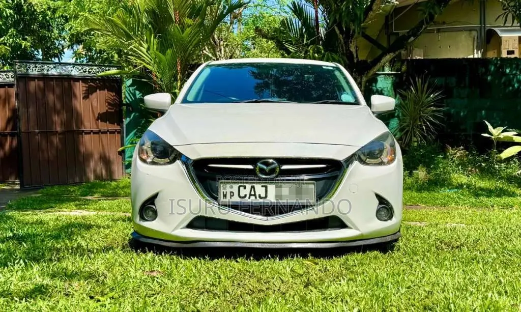 Mazda 2 2015 Car (Used)