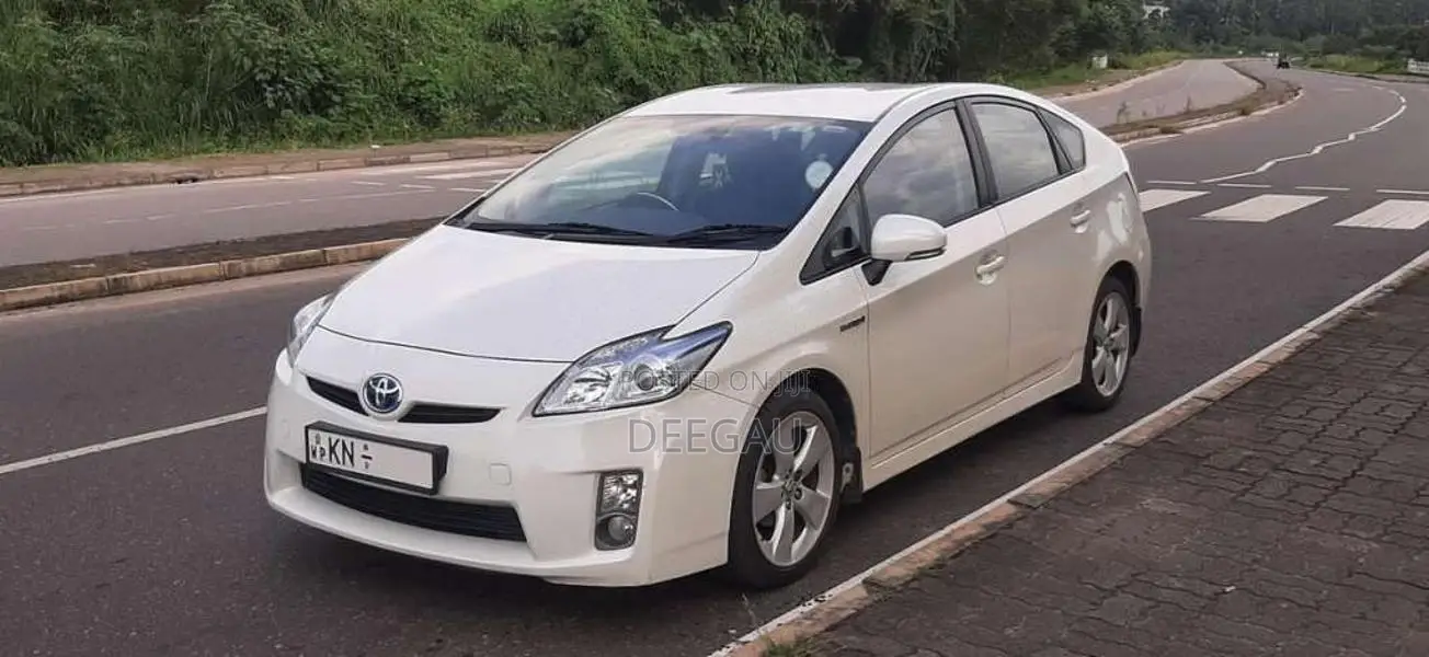 Toyota Prius 3rd Gen 2011 Car (Used)