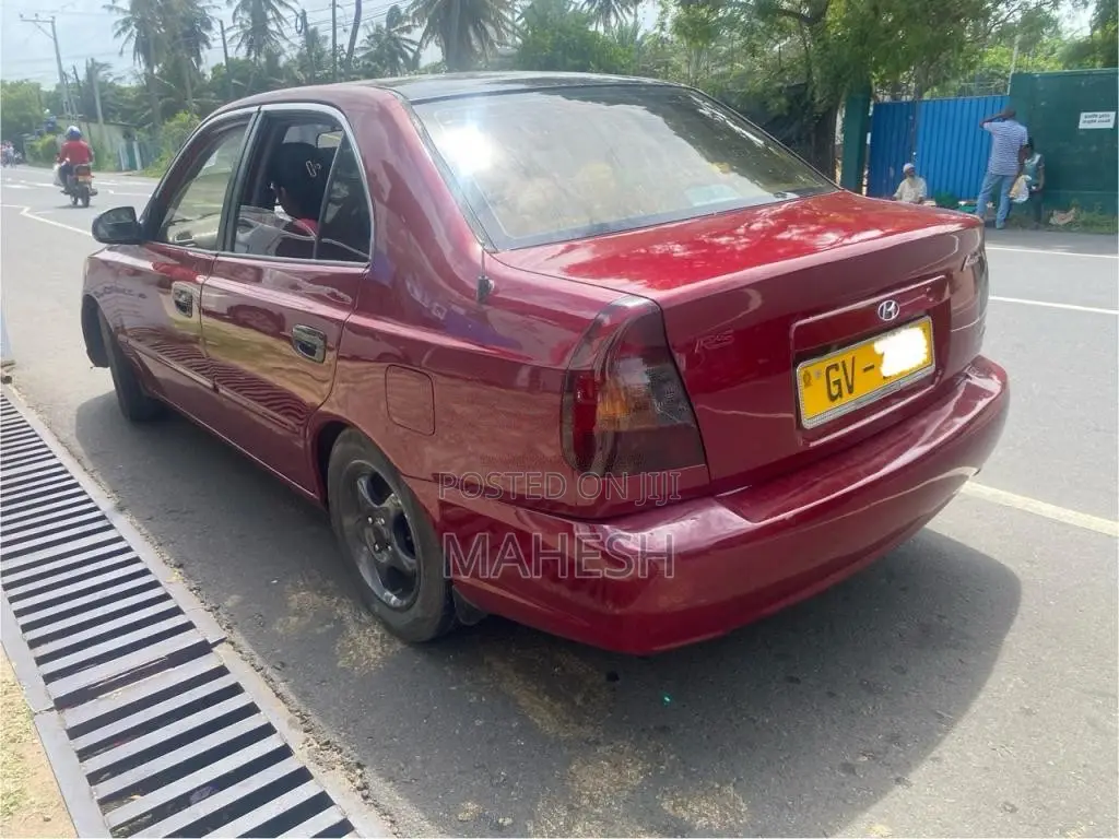 Hyundai Accent 2000 Car (Used)
