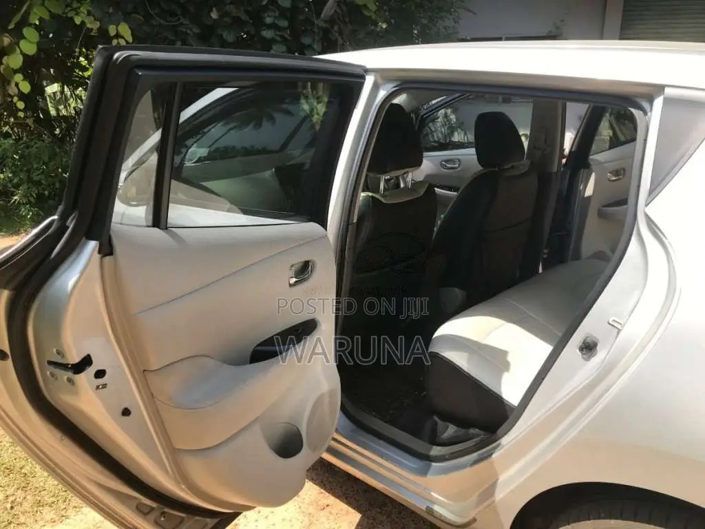 Nissan Leaf 2012 Car (Used)