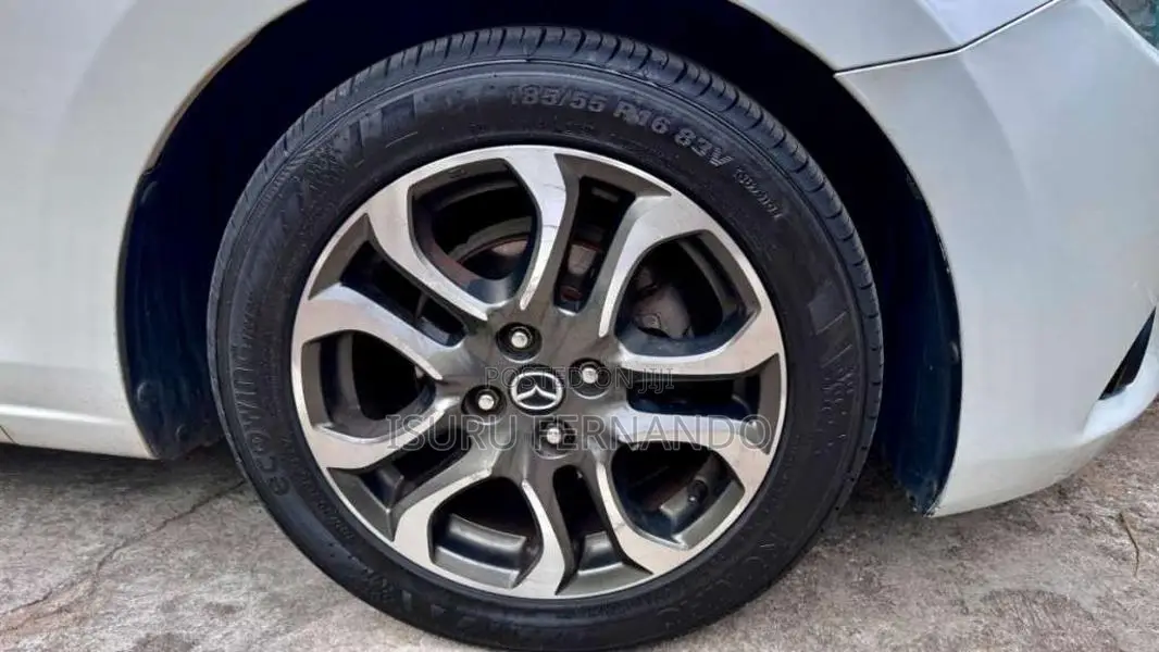 Mazda 2 2015 Car (Used)
