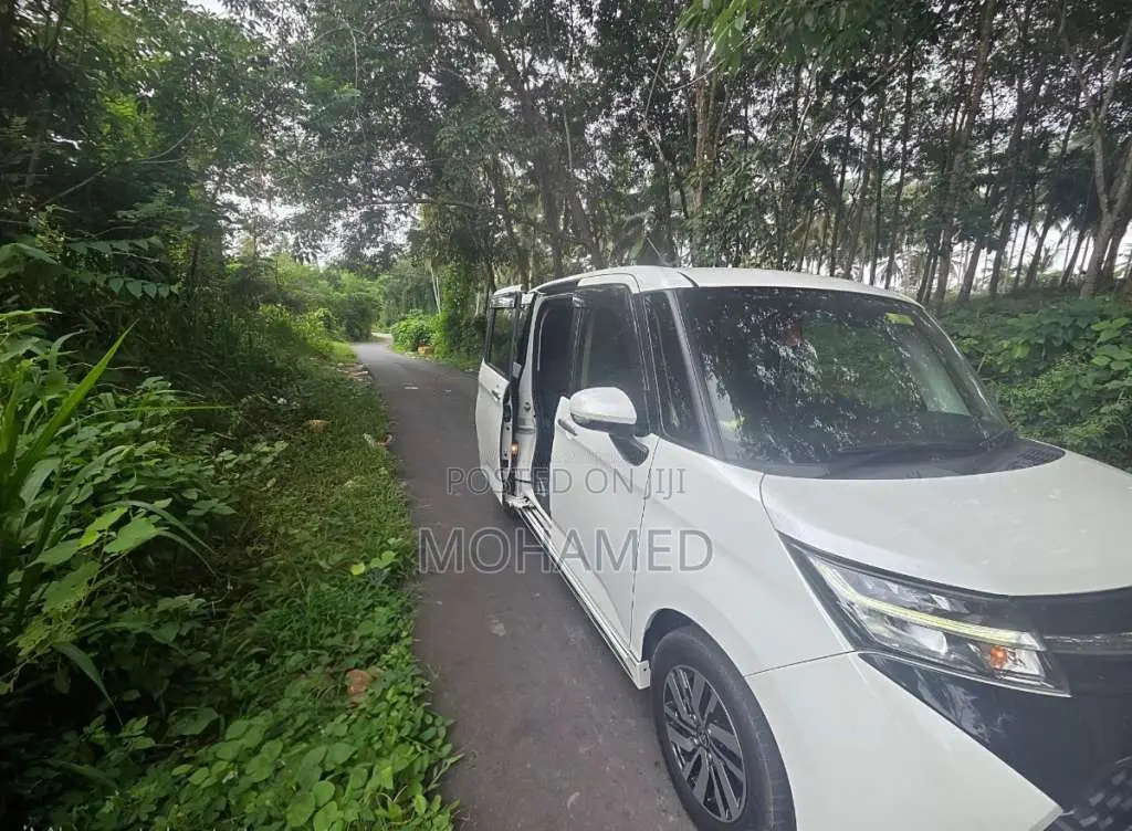 Toyota Tank 2017 Car (Used)