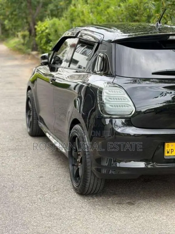 Suzuki Swift 2017 Car (Used)