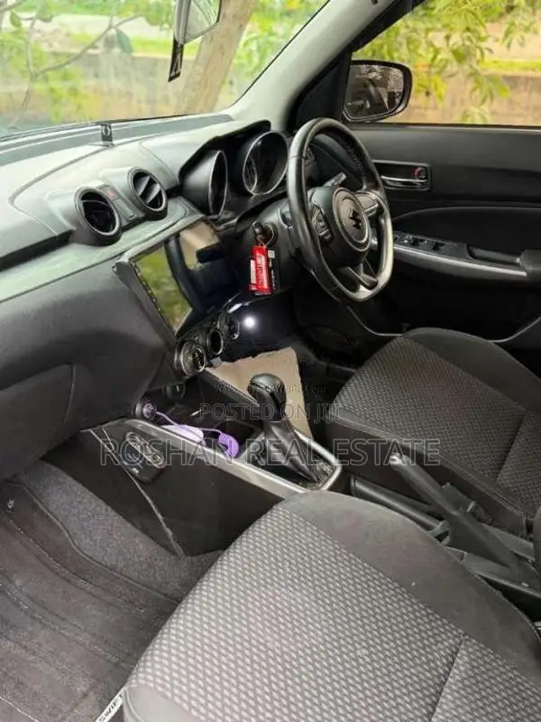 Suzuki Swift 2017 Car (Used)