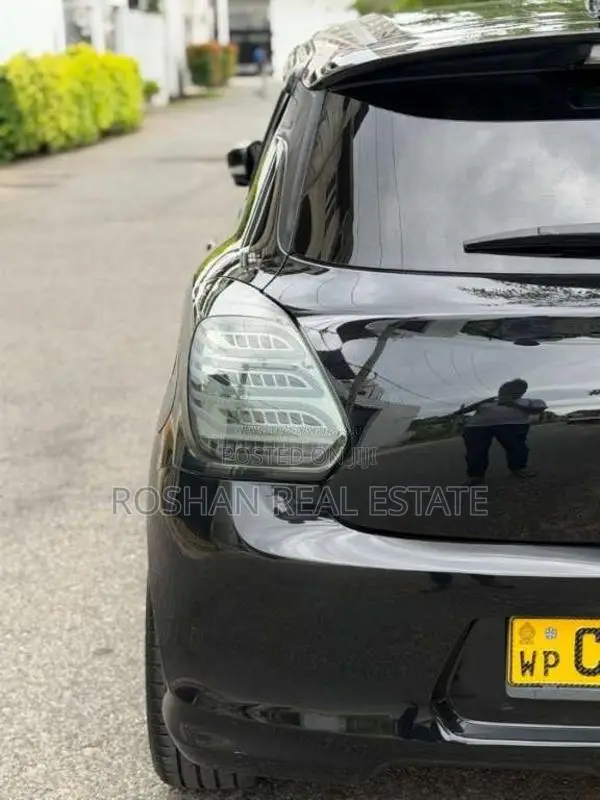Suzuki Swift 2017 Car (Used)