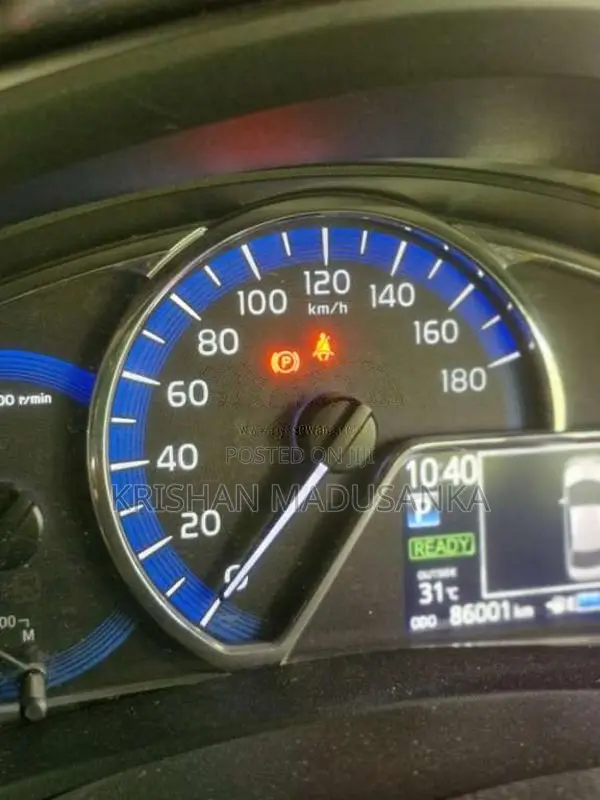 Toyota Axio 2015 Car (Used)