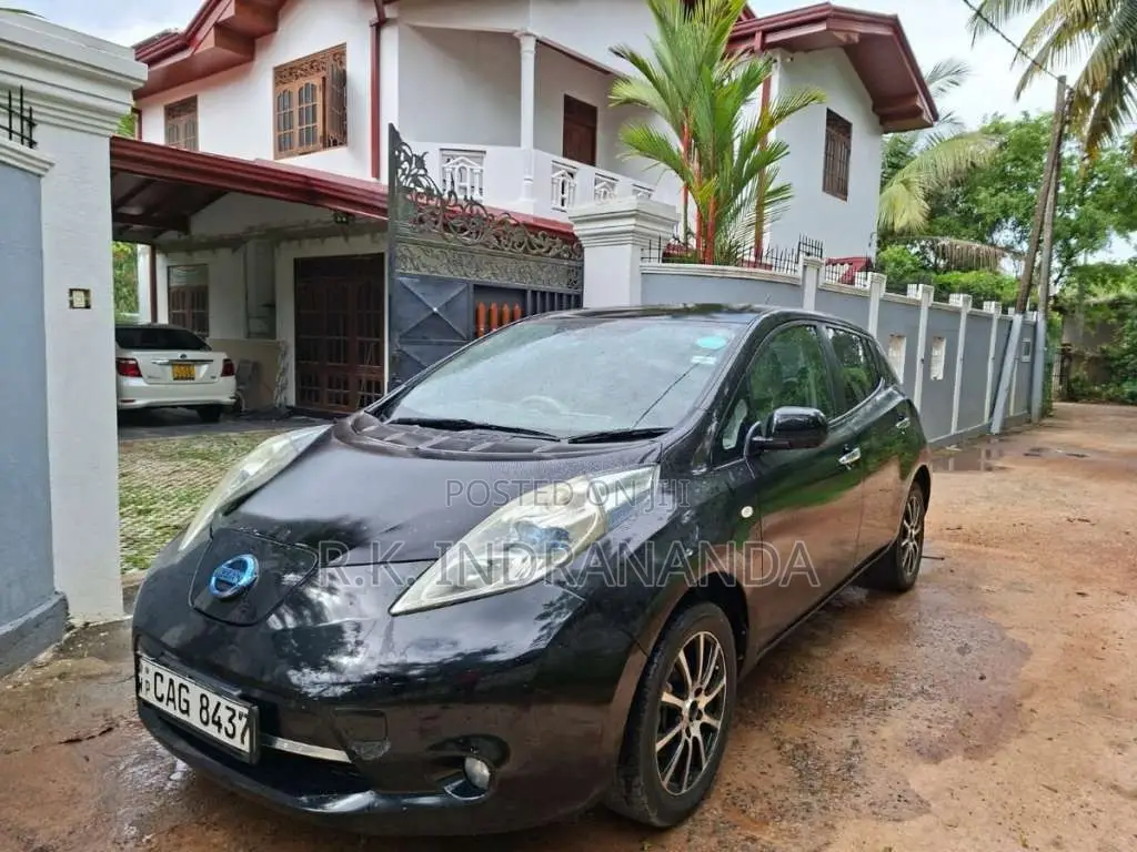 Nissan Leaf 2012 Car (Used)