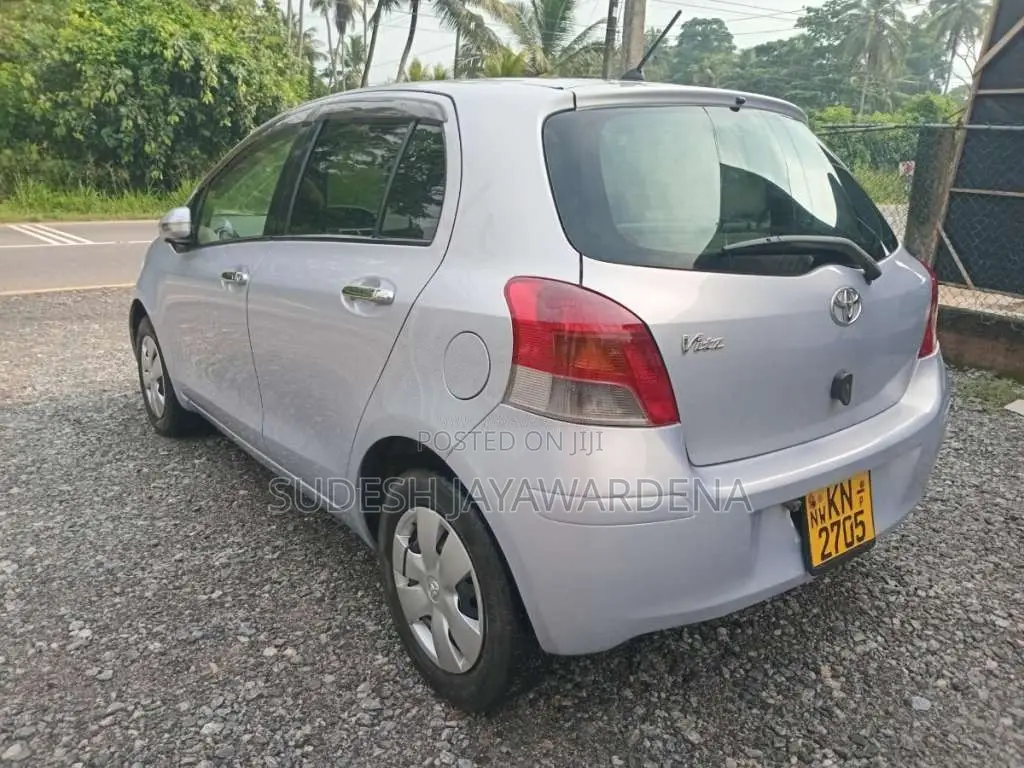 Toyota Vitz 2008 Car (Used)