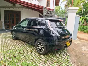 Nissan Leaf 2012 Car (Used)