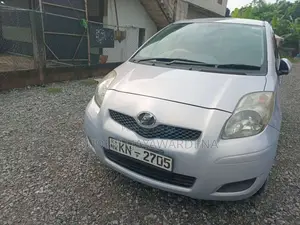 Toyota Vitz 2008 Car (Used)