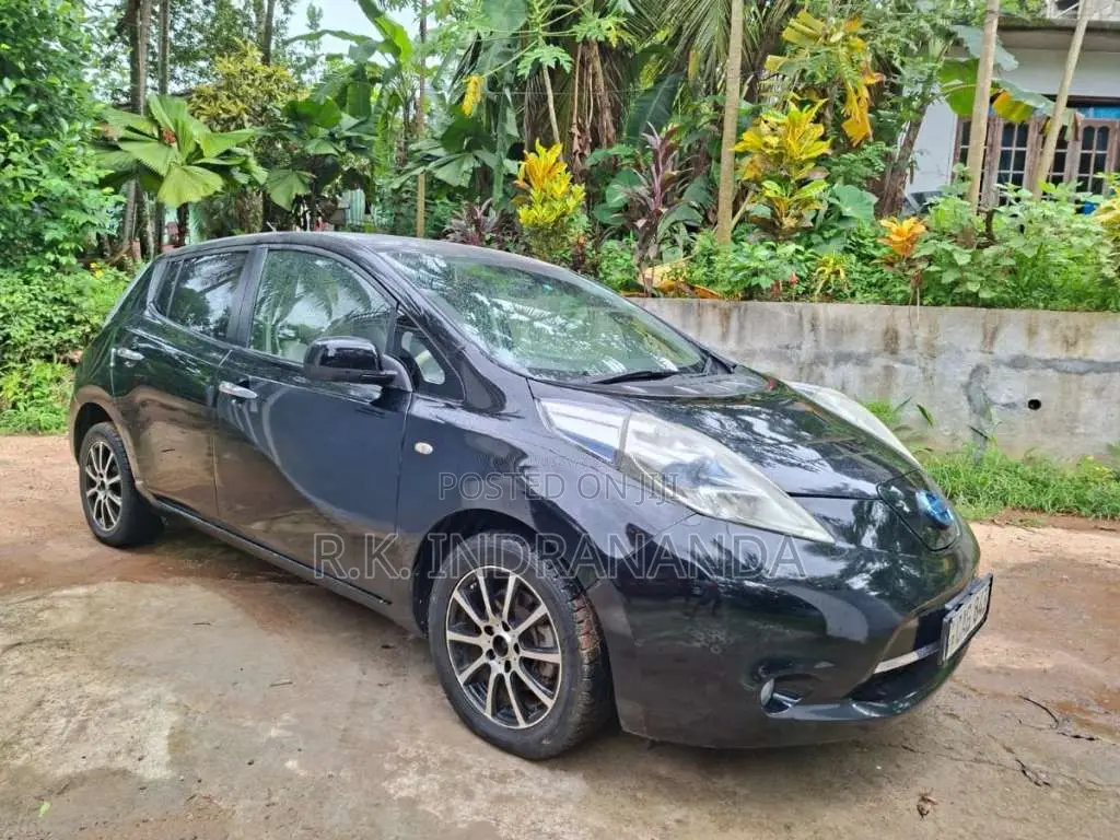 Nissan Leaf 2012 Car (Used)