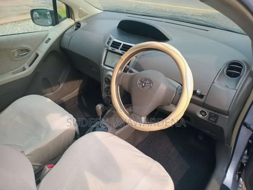 Toyota Vitz 2008 Car (Used)