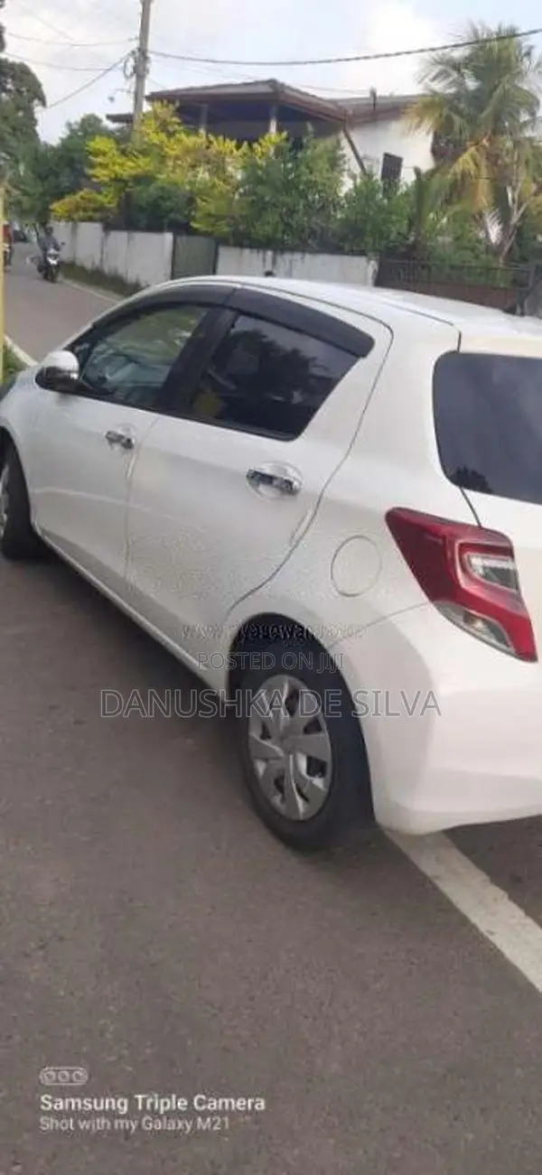 Toyota Vitz 2016 Car (Used)